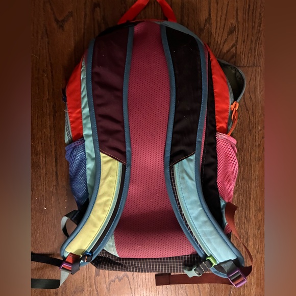 Cotopaxi Bogota Del Dia 20L Multicolor Backpack - Picture 4 of 4